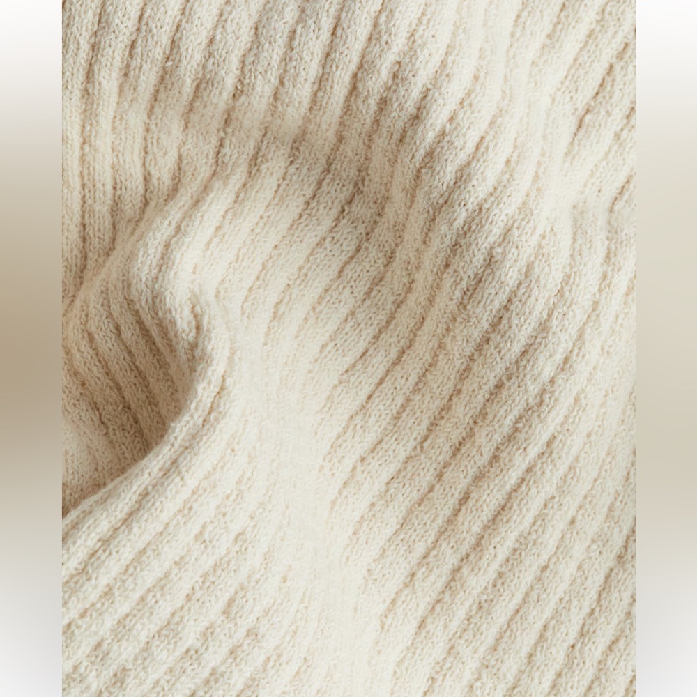 ✨✨H&M Rib Knit Top ✨✨ - Picture 10 of 17